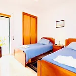 Estrada De, Urbanizacao,edificio Laranjal,apartment 18,vale Carro, 8200-596 Apartament