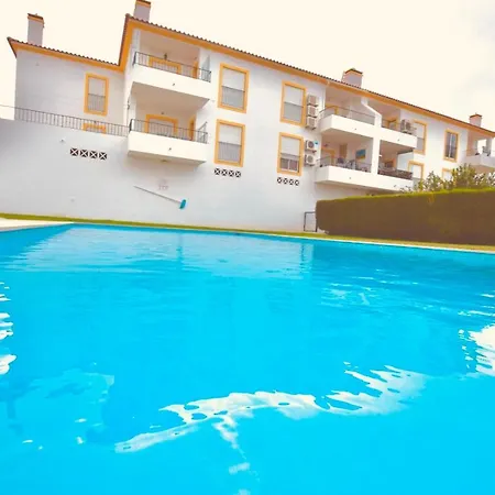 Estrada De, Urbanizacao,edificio Laranjal,apartment 18,vale Carro, 8200-596 Apartament