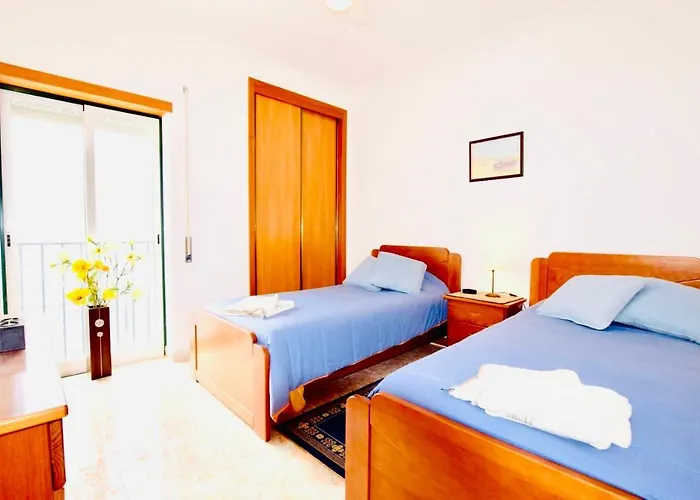 Estrada De, Urbanizacao,edificio Laranjal,apartment 18,vale Carro, 8200-596 Apartamento