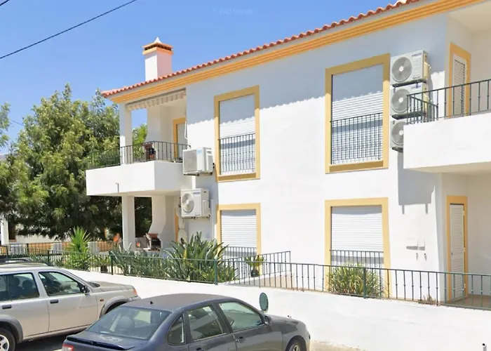 Estrada De, Urbanizacao,edificio Laranjal,apartment 18,vale Carro, 8200-596 * Albufeira