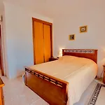 Estrada De, Urbanizacao,edificio Laranjal,apartment 18,vale Carro, 8200-596 Daire